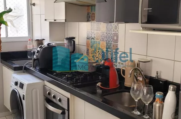 Excelente apartamento  no condomínio Mais Campos Salles na cidade de Valinhos com 2 dormitórios, rico em armários, com ótimo acabamento em condomínio com total infraestrutura de lazer e segurança na cidade de Valinhos.  Sala arejada com sacada com rede de - Foto 3