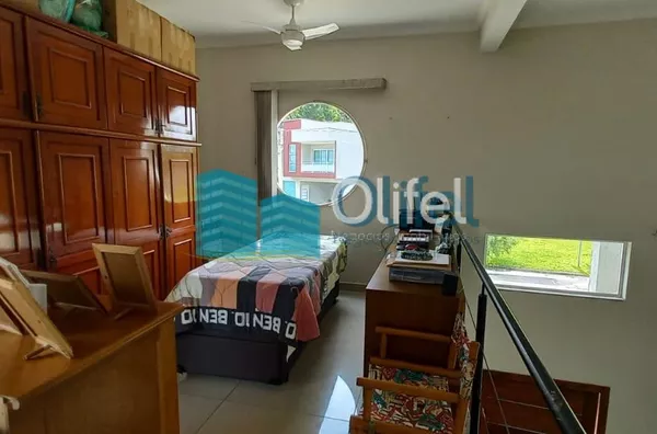 Excelente sobrado em condomínio fechado na cidade de Louveira. Ótimo acabamento, espaços amplos e confortáveis, ampla área gourmet com piscina.  Imóvel apto para financiamento.   Agende sua Visita - Foto 23