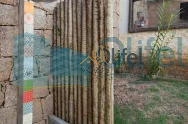 Excelente casa, estilo chácara, com belíssimo acabamento na cidade de Louveira com 1200 m² AT | 500 m² AC, sendo 03 dormitórios, sendo 1 master com closet, 03 banheiros, sala de TV, estar e jantar, lareira, adega, cozinha integrada rica em armários e i - Foto 10