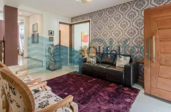Excelente casa, estilo chácara, com belíssimo acabamento na cidade de Louveira com 1200 m² AT | 500 m² AC, sendo 03 dormitórios, sendo 1 master com closet, 03 banheiros, sala de TV, estar e jantar, lareira, adega, cozinha integrada rica em armários e i - Foto 19