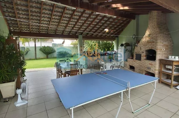 Lindo sobrado em condomínio com ótima localização e segurança 24 horas, 640 m² de terreno com 360 m² de construção, 4 dormitórios sendo 2 suítes e uma com hidromassagem e closet, 2 salas, lavabo, ampla cozinha com copa, lavanderia, ótimo espaço externo co - Foto 25