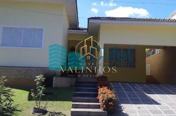 Excelente casa térrea em condomínio fechado na cidade de Louveira, com  3 suítes sendo 1 master com closet, sala de jantar, sala de estar , sala de TV, escritório, cozinha com armários , área de serviço com banheiro, churrasqueira e garagem  coberta para