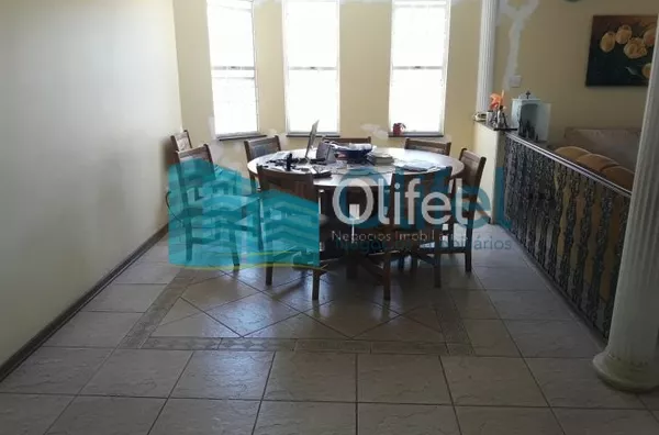 Linda casa para venda e locação no Condomínio Jardim Paulista em Vinhedo/SP. Lindo sobrado com projeto moderno. Piso inferior: lavabo, escritório, amplas salas, cozinha planejada com despensa, ampla área gourmet integrada com cozinha e sala (1 suíte, banh - Foto 5