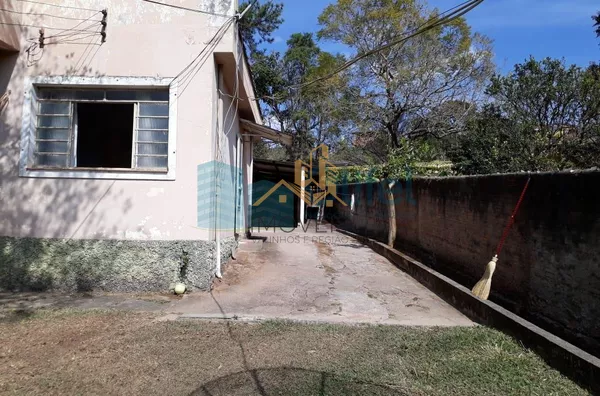 Chácara com 1696m² no bairro Monterrey, na cidade de Louveira,  sendo 137,00m de área construída. As casas são antigas, porém com boa estrutura e fundação. Piscina, pomar, poço caipira.  A chácara possui escritura do terreno, não permitindo dessa forma, f - Foto 16