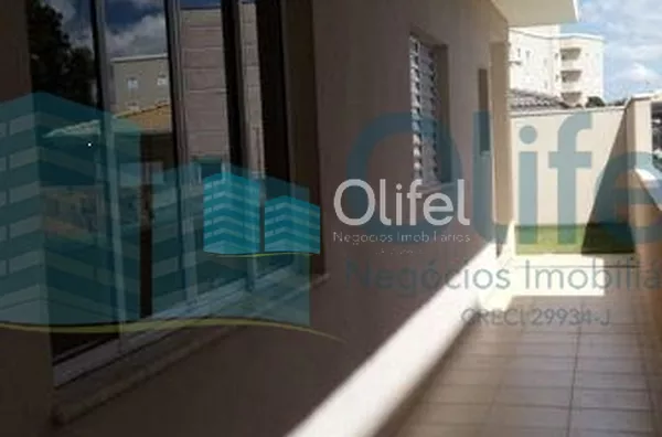 Excelente casa térrea com 3 dormitórios , sendo 1 suíte e 2 dormitórios com suíte americana (banheiro com entrada para dos 2 dormitórios, lavabo, escritório, ampla cozinha com armários, despensa, lavanderia, quintal com churrasqueira com armário e pia, ba - Foto 18