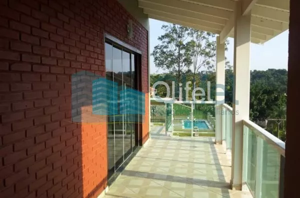 Casa à venda no Condomínio Jardim Botânico em Sousas. Com uma vista espetacular, ambientes espaçosos reformados e modernos. Construção sólida com 5 excelentes suítes.  Casa toda pensada em mobilidade e com elevador. Uma casa diferenciada e com vista magní - Foto 18