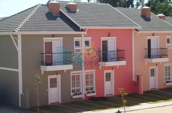 Descubra o encanto deste charmoso sobrado em um condomínio fechado em Valinhos. Com 5400m² de área verde, a casa oferece 3 dormitórios, suíte, quintal e muito mais. - Foto 1