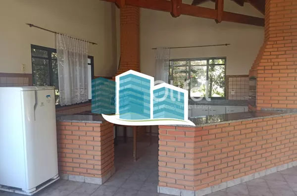 Casa térrea  em condomínio na cidade de Valinhos, contendo apenas escada para  acesso à casa. Localizada  região do Paiquerê, próximo ao Colégio Porto Seguro, Shopping Valinhos. Imóvel  com 3 dormitórios, sendo 1 suíte, todos com armários e ar condicionad - Foto 17