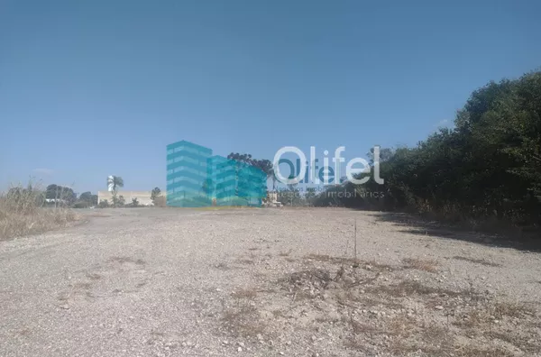 Excelente área  comercial com 20.000m² na cidade de Louveira. Boa localização com fácil acesso as principais vias de acesso.  Vale a pena conferir!! - Foto 8