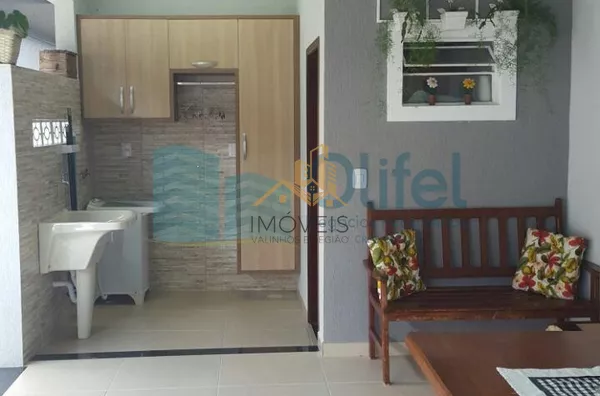 Ótima casa em bairro tranquilo na cidade de Louveira com 3 dormitórios sendo 1 suíte, sala 2 ambientes, cozinha americana com armários, edícula com churrasqueira gourmet e banheiro, quintal e garagem para 4 carros. - Foto 9