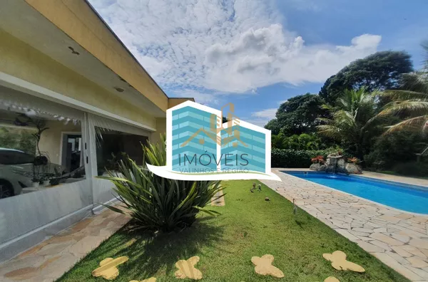 Excelente casa, com ótima metragem em um dos condomínios conhecidos pela sua imensa área verde e beleza, excelente localização na cidade de Vinhedo. A casa foi construída em um terreno praticamente plano, opção ideal para quem busca acessibilidade. A casa - Foto 6