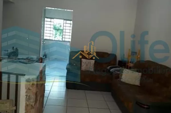 Linda chácara á venda na cidade de  Louveira, sendo três dormitórios, sendo 1 suíte, 1 banheiro social, cozinha, despensa, lavanderia, sala de estar e jantar,  sala de televisão e escritório. Na parte debaixo possui um porão totalmente habitável com 1 qua - Foto 2