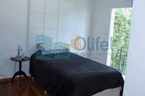 Casa residencial à venda, condomínio Estância Marambaia, Vinhedo. Maravilhosa casa, implantada em 4 lotes unificados que são passíveis de desmembramento, recentemente reformada, possui sala de estar com varanda e lago de carpas, sala de jantar, home theat - Foto 25