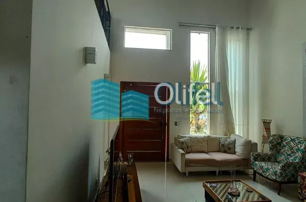 Excelente sobrado em condomínio fechado na cidade de Louveira. Ótimo acabamento, espaços amplos e confortáveis, ampla área gourmet com piscina.  Imóvel apto para financiamento.   Agende sua Visita - Foto 2