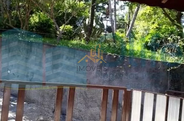 Linda chácara á venda na cidade de  Louveira, sendo três dormitórios, sendo 1 suíte, 1 banheiro social, cozinha, despensa, lavanderia, sala de estar e jantar,  sala de televisão e escritório. Na parte debaixo possui um porão totalmente habitável com 1 qua - Foto 18