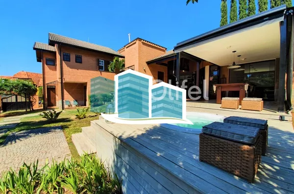 Maravilhosa casa a venda em condomínio na cidade de valinhos. com detalhes rústicos e da arquitetura inglesa. Aquela casa com cara de casa, a arquitetura diferenciada parece nos abraçar entre seus grandes vãos, vigas de madeira e concreto, arcos e piso ce - Foto 21