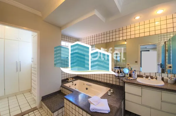 Maravilhosa casa a venda em condomínio na cidade de valinhos. com detalhes rústicos e da arquitetura inglesa. Aquela casa com cara de casa, a arquitetura diferenciada parece nos abraçar entre seus grandes vãos, vigas de madeira e concreto, arcos e piso ce - Foto 6