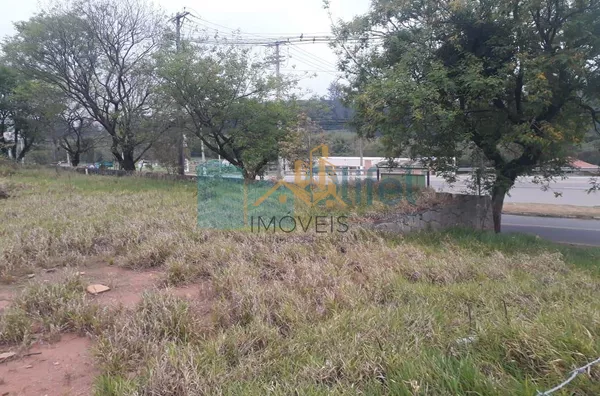 Linda área  de esquina com 4.500m², na cidade de Louveira,  em área industrial, próximo a vias de acesso, facilidade de manobrar veículos grandes. - Foto 2