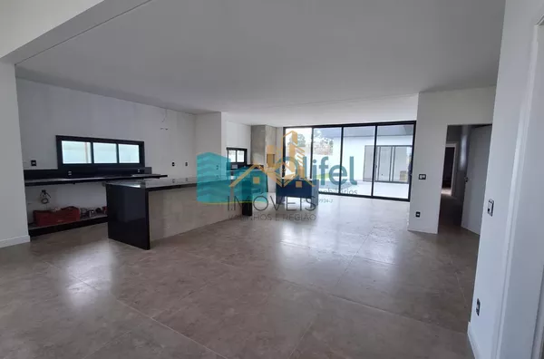Imagine morar com a sua família em uma casa nova, totalmente térrea em um excelente condomínio com reserva ao seu entorno, ruas arborizadas e uma excelente área de lazer e segurança.  O imóvel possui 3 suítes, sala ampla integrada a cozinha e área gourmet - Foto 15