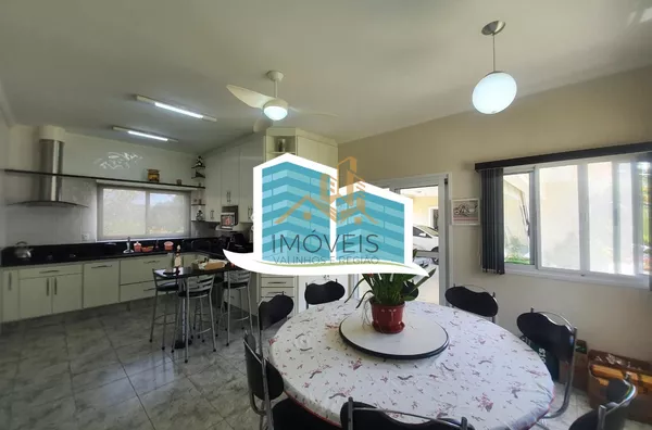 Excelente casa, com ótima metragem em um dos condomínios conhecidos pela sua imensa área verde e beleza, excelente localização na cidade de Vinhedo. A casa foi construída em um terreno praticamente plano, opção ideal para quem busca acessibilidade. A casa - Foto 26