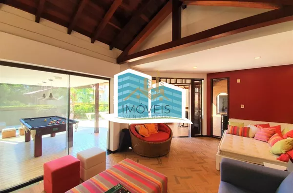 Maravilhosa casa a venda em condomínio na cidade de valinhos. com detalhes rústicos e da arquitetura inglesa. Aquela casa com cara de casa, a arquitetura diferenciada parece nos abraçar entre seus grandes vãos, vigas de madeira e concreto, arcos e piso ce - Foto 17