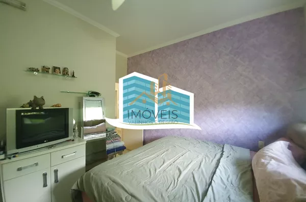 Excelente casa, com ótima metragem em um dos condomínios conhecidos pela sua imensa área verde e beleza, excelente localização na cidade de Vinhedo. A casa foi construída em um terreno praticamente plano, opção ideal para quem busca acessibilidade. A casa - Foto 36