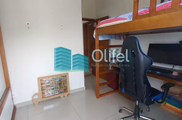 Excelente sobrado em condomínio fechado na cidade de Louveira. Ótimo acabamento, espaços amplos e confortáveis, ampla área gourmet com piscina.  Imóvel apto para financiamento.   Agende sua Visita - Foto 26