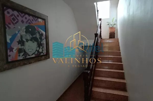 Excelente Chácara com 4 dormitórios à venda, 20.000 m² por R$ 2.350.000 - Monterrey - Louveira/SP  Se você procura para sua família um lugar cercado de muito verde, asfaltado, próximo a rodovia otima localização. Este lugar é um paraíso, para você desfrut