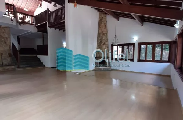 Maravilhosa casa no condomínio Marambaia na cidade de Vinhedo,  com 4 grandes suítes ensolaradas com hidro, suíte master com lareira e closet, 6 amplas salas com pé direito duplo em Ipê e Mezanino, 2 lindas lareiras, 2 cozinhas planejadas, escritório plan - Foto 7