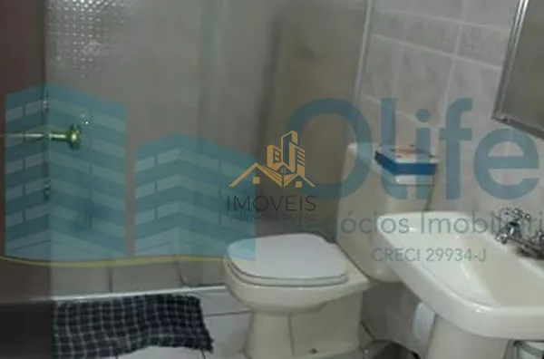 Linda chácara á venda na cidade de  Louveira, sendo três dormitórios, sendo 1 suíte, 1 banheiro social, cozinha, despensa, lavanderia, sala de estar e jantar,  sala de televisão e escritório. Na parte debaixo possui um porão totalmente habitável com 1 qua - Foto 12