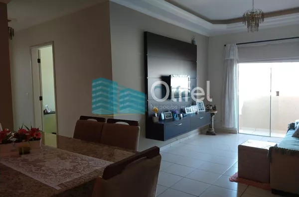 Excelente apartamento no centro da cidade de Louveira,  com 2 dormitórios, sendo 1 suíte com armário, sacada, banheiro social, ampla sala com 2 ambientes, cozinha planejada, lavanderia, vaga de garagem coberta, elevador, piscina e salão de festas.  Próxim - Foto 1