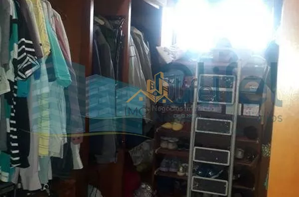 Excelente sobrado na cidade de  Louveira, com 4 dormitórios, sendo 1 suíte master com closet, banheiro social, quartos avarandados, lavabo, ampla sala de estar, jantar e mezanino, escritório, cozinha, copa, lavanderia, despensa, área gourmet com churrasqu - Foto 47