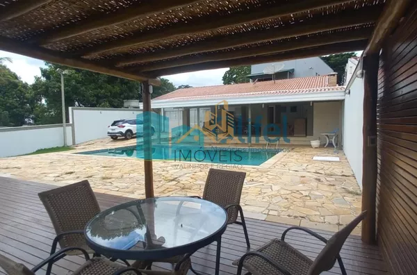 Para você que busca em apenas um lugar, qualidade de vida, conforto, espaço, excelente localização, seja para morar ou passar finais de semana com a família e amigos, apresento esta chácara localizada em um local apenas de chácaras, próximo ao centro da c - Foto 6