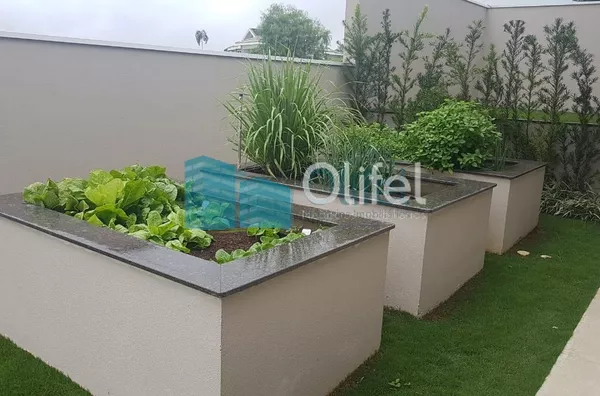 Lindíssima casa a venda estilo Neoclássico e recém construída no Condomínio Fazenda Serra Azul I na cidade de ItupevaTodos os revestimentos da casa são da Portobello, aquecimento solar em toda casa, 4000l de caixa dágua, armários da marca Florense, corti - Foto 4