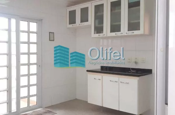 Excelente casa térrea em condomínio fechado na cidade de Louveira, com  3 suítes sendo 1 master com closet, sala de jantar, sala de estar , sala de TV, escritório, cozinha com armários , área de serviço com banheiro, churrasqueira e garagem  coberta para - Foto 20