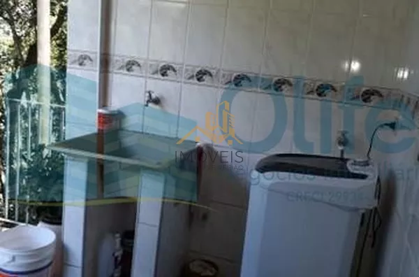 Linda chácara á venda na cidade de  Louveira, sendo três dormitórios, sendo 1 suíte, 1 banheiro social, cozinha, despensa, lavanderia, sala de estar e jantar,  sala de televisão e escritório. Na parte debaixo possui um porão totalmente habitável com 1 qua - Foto 16