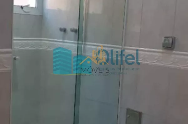 Excelente casa térrea em condomínio fechado na cidade de Louveira, com  3 suítes sendo 1 master com closet, sala de jantar, sala de estar , sala de TV, escritório, cozinha com armários , área de serviço com banheiro, churrasqueira e garagem  coberta para - Foto 6