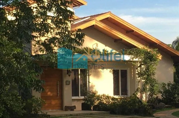 Imagine morar em uma casa, estilo " casa de campo", espaçosa, ambientes  amplos , arejados,  aconchegante, rodeada de natureza, ambientes integrados e com muita qualidade de vida.   Chácara com  2.502m2 de terreno plano, impecável, acabamento de ótima qua - Foto 28
