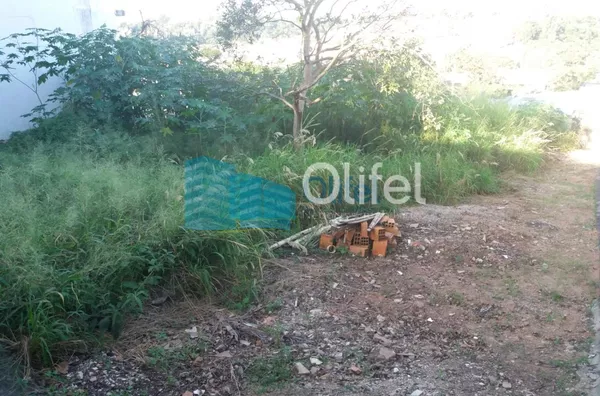 Terreno com 300 m² e ótima localização, bem no centro da cidade de Louveira, bairro super valorizado, acesso rápido para instituições bancárias, academias, estéticas, dentistas, supermercados, farmácias, ponto de ônibus, padarias, restaurantes, clube, a 9 - Foto 7