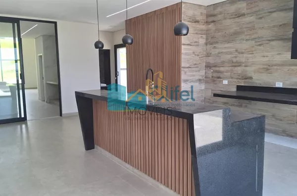 Excelente casa térrea,  novíssima,  em um dos condomínios mais procurados da cidade de Louveira com acabamento de primeira linha, telhado com telhas sanduiche que garantem conforto térmico da casa, proporcionando enorme conforto para sua família.  São 3 a - Foto 31