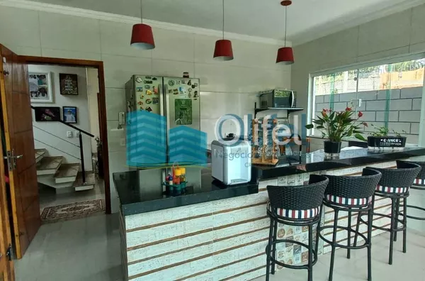 Excelente sobrado em condomínio fechado na cidade de Louveira. Ótimo acabamento, espaços amplos e confortáveis, ampla área gourmet com piscina.  Imóvel apto para financiamento.   Agende sua Visita - Foto 10