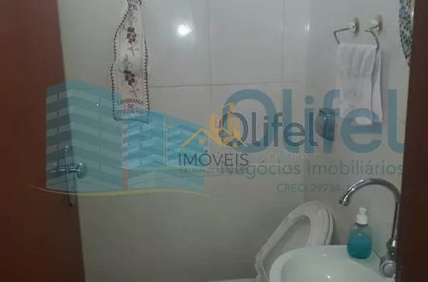 Excelente sobrado na cidade de  Louveira, com 4 dormitórios, sendo 1 suíte master com closet, banheiro social, quartos avarandados, lavabo, ampla sala de estar, jantar e mezanino, escritório, cozinha, copa, lavanderia, despensa, área gourmet com churrasqu - Foto 31