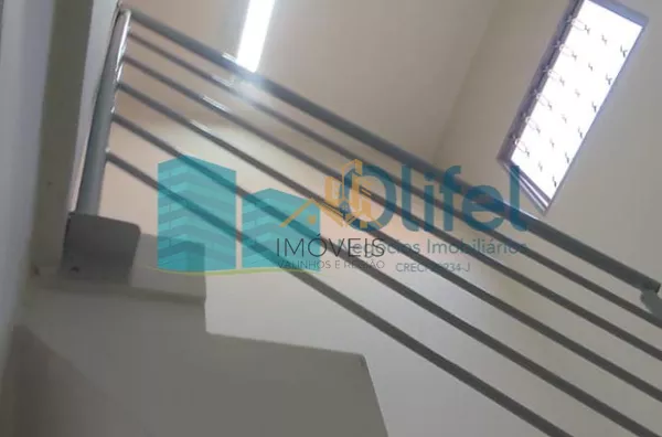 Casa assobradada com 03 dormitórios, sala de estar e jantar, cozinha ampla com armários planejados, 02 banheiros, garagem coberta para 02 veículos, lavanderia, quintal, canil,bairro aberto,  acesso rápido para a Rod. Anhanguera, apto para contratação de f - Foto 11