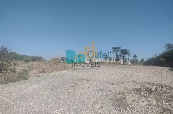 Excelente área  comercial com 20.000m² na cidade de Louveira. Boa localização com fácil acesso as principais vias de acesso.  Vale a pena conferir!! - Foto 9