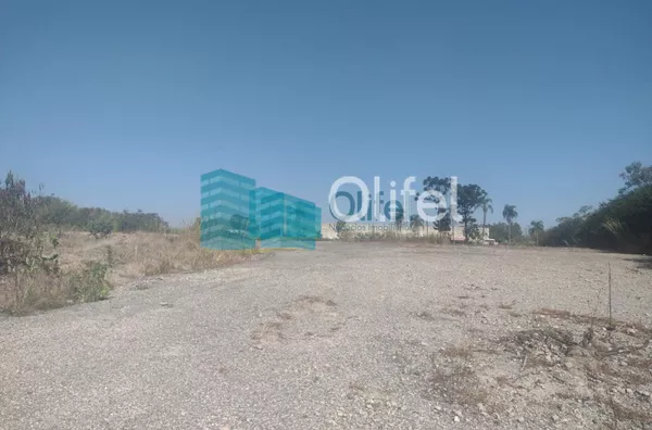 Excelente área  comercial com 20.000m² na cidade de Louveira. Boa localização com fácil acesso as principais vias de acesso.  Vale a pena conferir!! - Foto 9