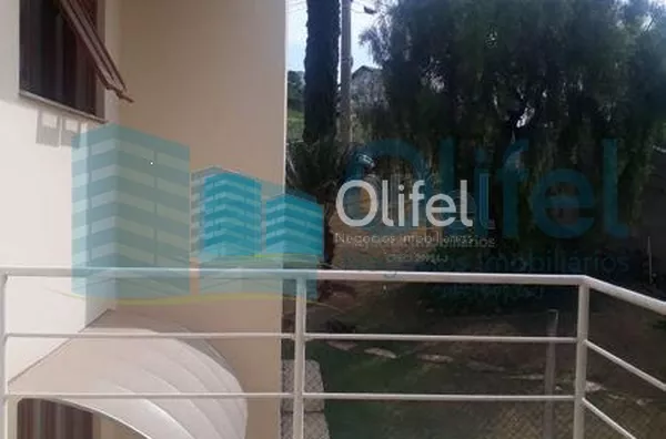 Excelente sobrado na cidade de  Louveira, com 4 dormitórios, sendo 1 suíte master com closet, banheiro social, quartos avarandados, lavabo, ampla sala de estar, jantar e mezanino, escritório, cozinha, copa, lavanderia, despensa, área gourmet com churrasqu - Foto 12