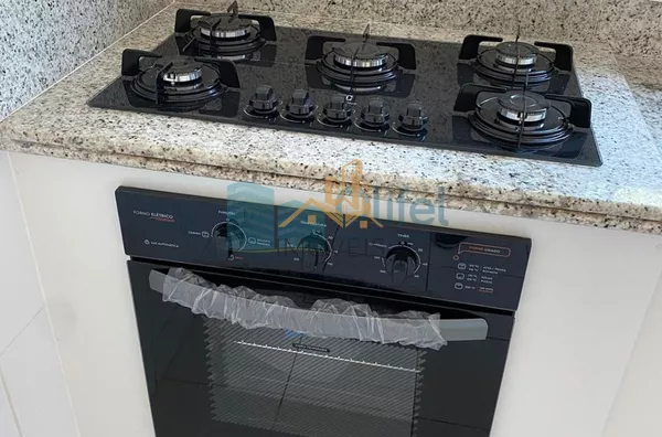 Excelente casa à venda no Condomínio São Joaquim,. Próxima ao lago, iluminação natural e muito arejada. No piso inferior a casa possui um espaço para home office, salão de jogos ou festas, 2 dormitórios e 1 suíte. No piso superior são 3 suítes sendo 1 mas - Foto 1