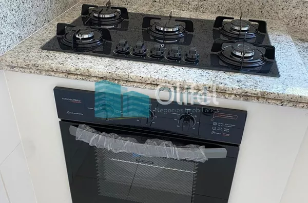 Excelente casa à venda no Condomínio São Joaquim,. Próxima ao lago, iluminação natural e muito arejada. No piso inferior a casa possui um espaço para home office, salão de jogos ou festas, 2 dormitórios e 1 suíte. No piso superior são 3 suítes sendo 1 mas - Foto 1