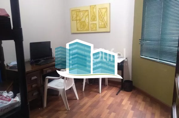 Casa térrea  em condomínio na cidade de Valinhos, contendo apenas escada para  acesso à casa. Localizada  região do Paiquerê, próximo ao Colégio Porto Seguro, Shopping Valinhos. Imóvel  com 3 dormitórios, sendo 1 suíte, todos com armários e ar condicionad - Foto 12