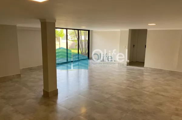 Excelente casa à venda no Condomínio São Joaquim,. Próxima ao lago, iluminação natural e muito arejada. No piso inferior a casa possui um espaço para home office, salão de jogos ou festas, 2 dormitórios e 1 suíte. No piso superior são 3 suítes sendo 1 mas - Foto 13